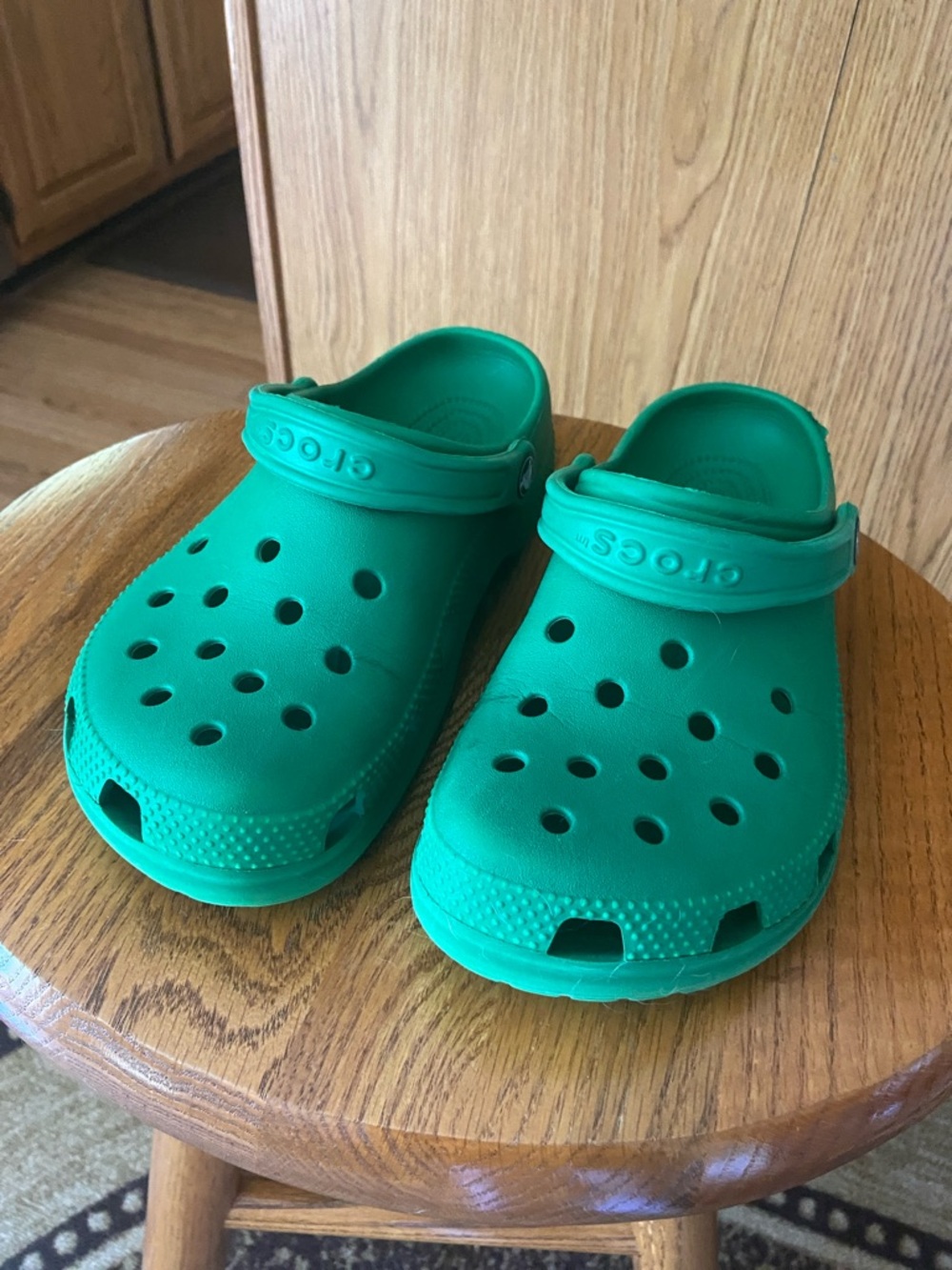 CROCS Kids Classic Clog in Bright Green